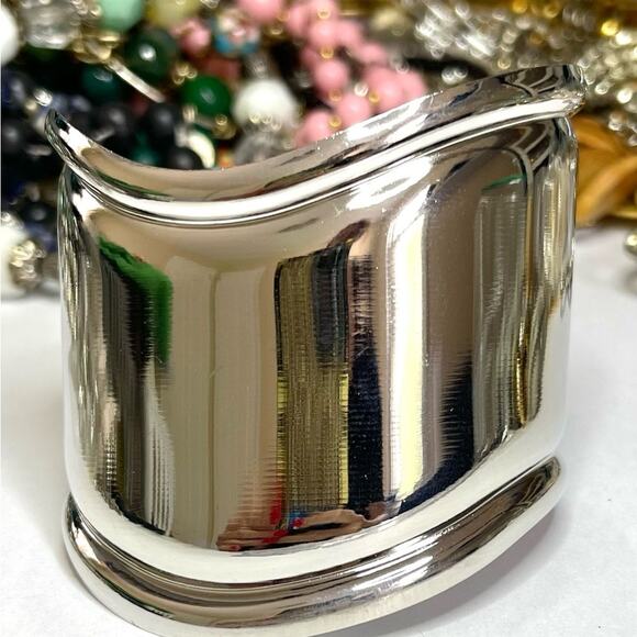 Bracelet Medium Bone Cuff Bracelet Silver Tone N04 - Picture 2 of 9